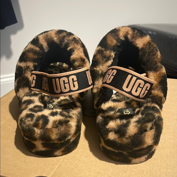 UGG Leopard Print Fluffy Slippers - Picture 7 of 7